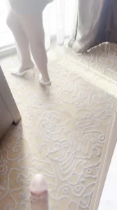 无套内射上海逃班OL，开档灰丝好骚啊