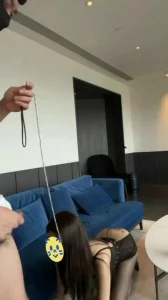 (原创)狗链牵着母狗口交